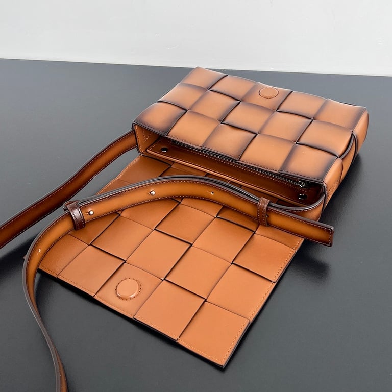 Bottega Veneta Cassette Bag Brown Gradient - 6