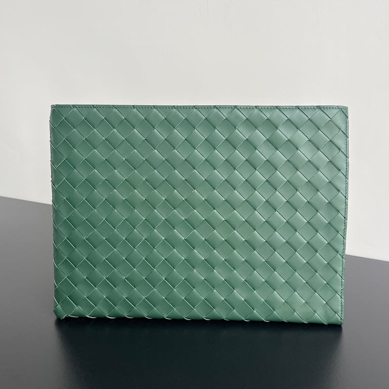 Bottega Veneta Intreccio Leather Clutch 607479 - 9