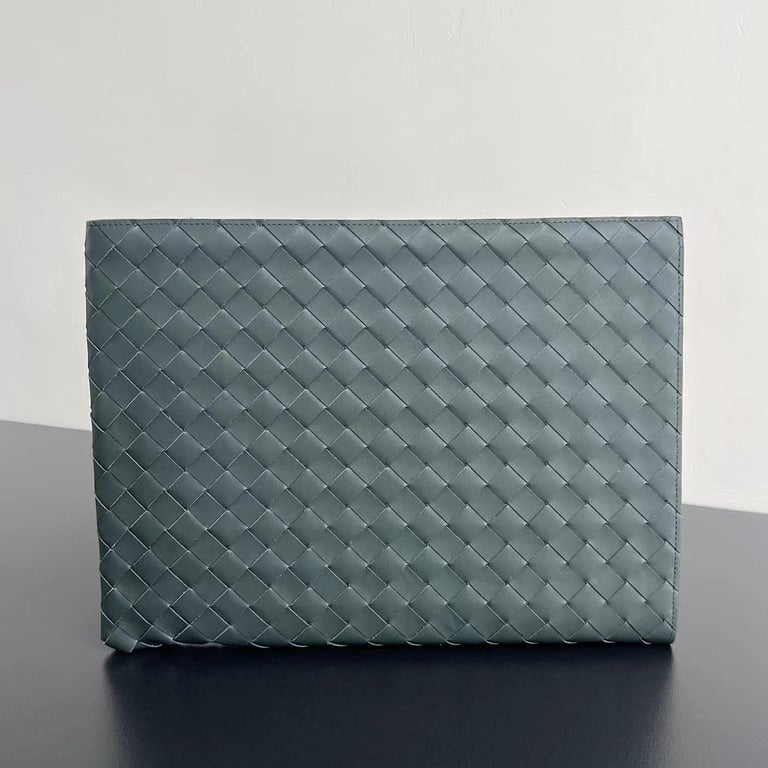 Bottega Veneta Intrecciato Half-Zip Clutch 607479 - 9