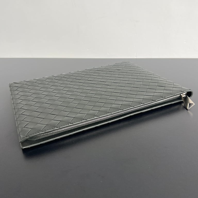 Bottega Veneta Intreccio Half-Zip Clutch 607479 - 8