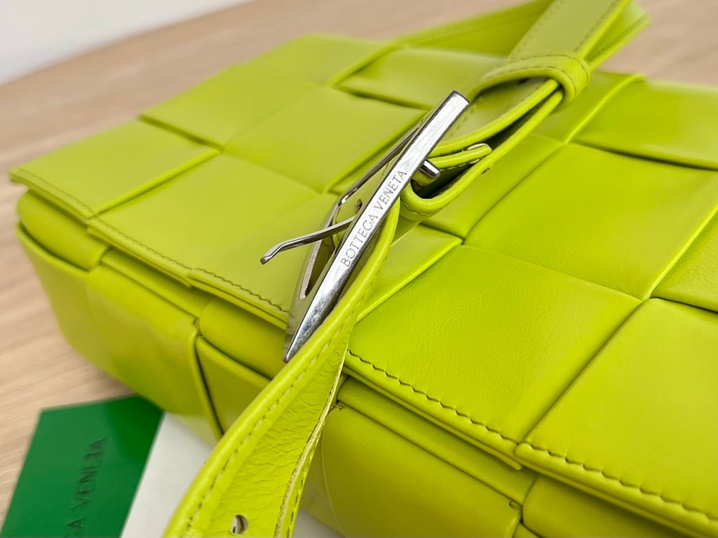 Bottega Veneta Cassette Crossbody Bag Lime - 5