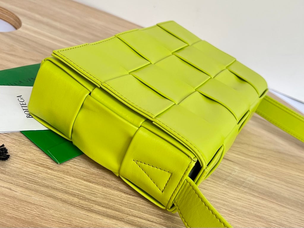 Bottega Veneta Cassette Crossbody Bag Lime - 8