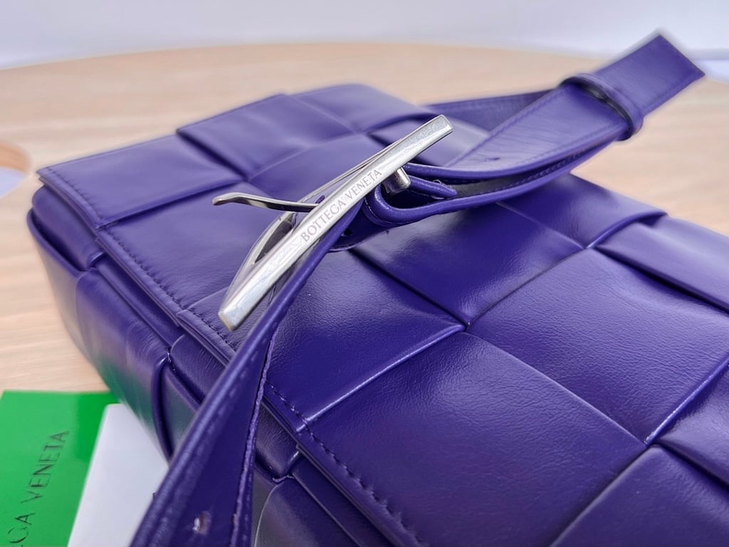 Bottega Veneta Cassette Purple Crossbody Bag - 5