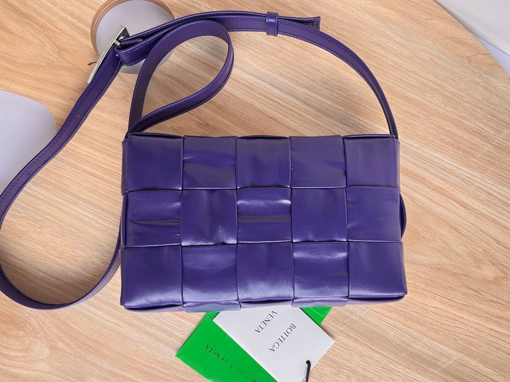 Bottega Veneta Cassette Purple Crossbody Bag - 9