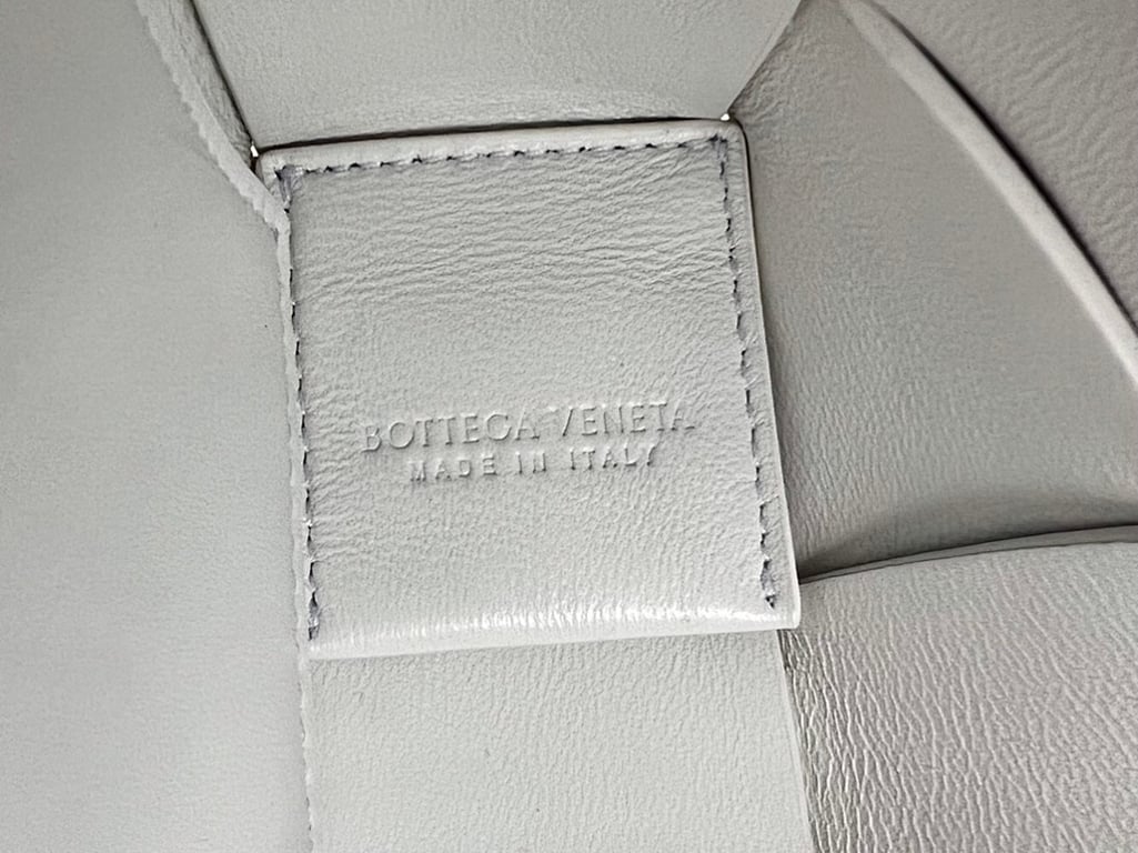 Bottega Veneta Cassette Denim Leather Bag - 2
