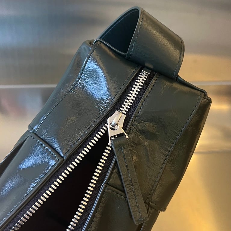 Bottega Veneta Cassette Camera Bag 731165 - 4