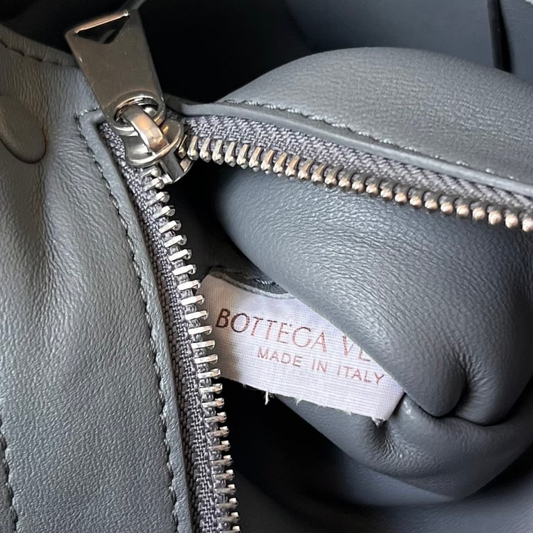 Bottega Veneta Cassette Crossbody Bag Grey - 2