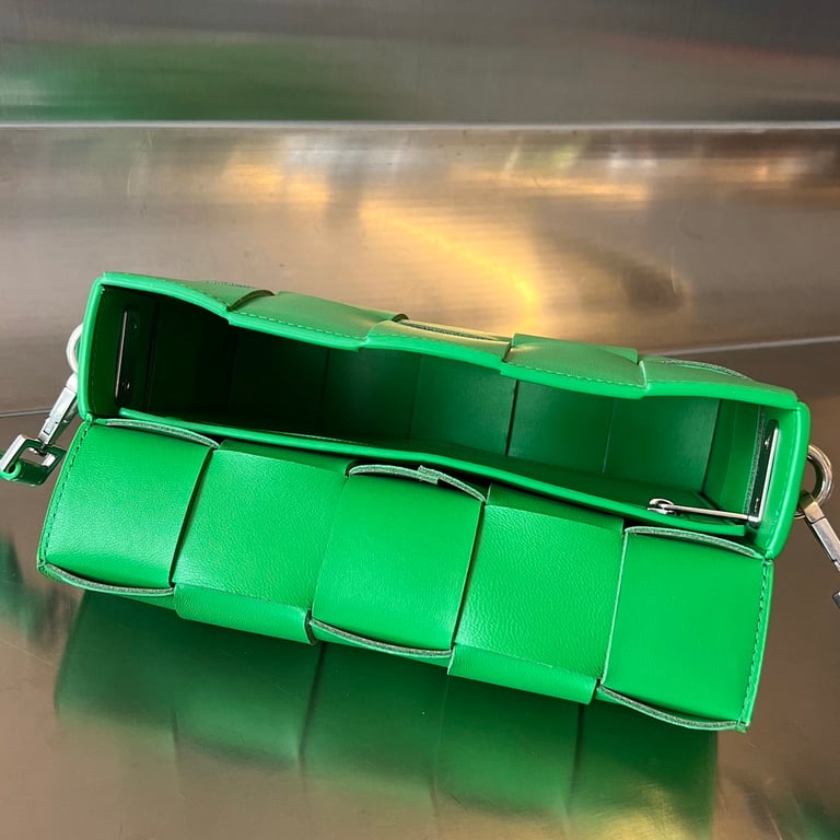 Bottega Veneta Cassette Crossbody Bag Green - 5