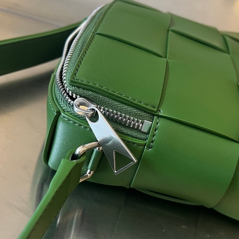 Bottega Veneta Cassette Camera Bag Green - 3