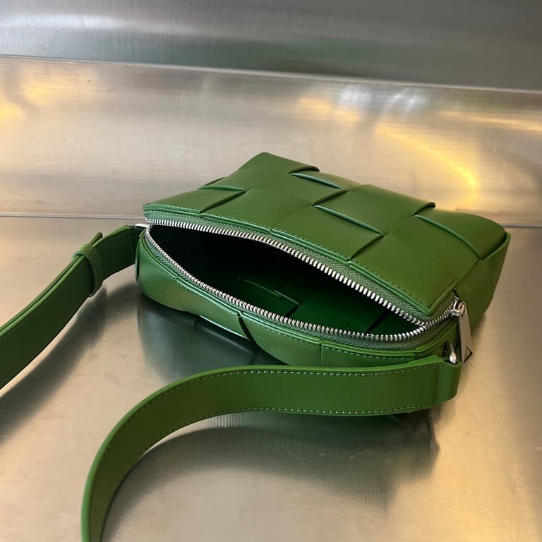 Bottega Veneta Cassette Camera Bag Green - 5