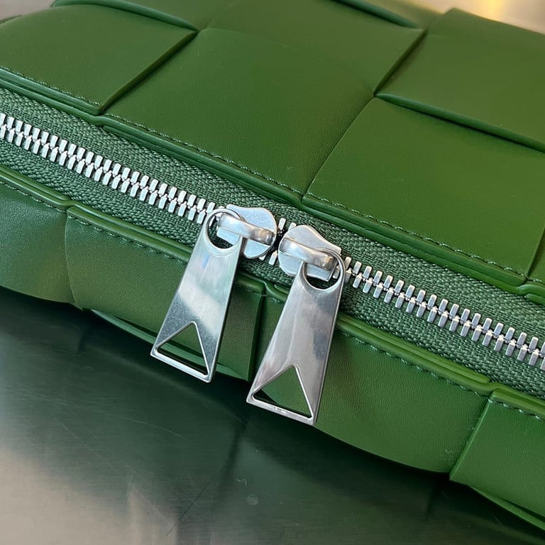 Bottega Veneta Cassette Camera Bag Green - 7