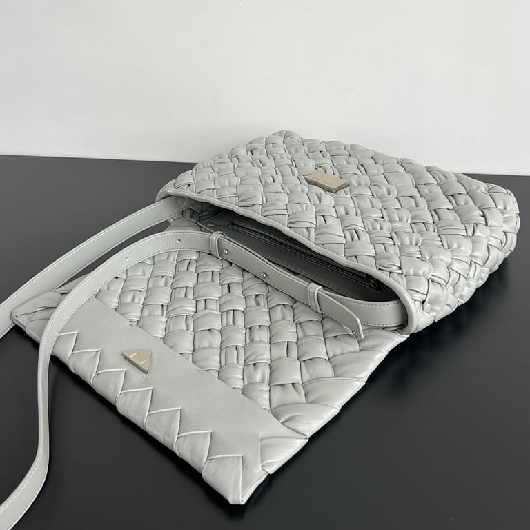Bottega Veneta Rumple Woven Leather Bag Grey - 11