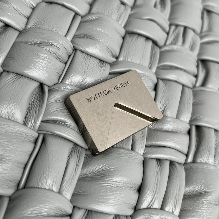 Bottega Veneta Rumple Woven Leather Bag Grey - 10