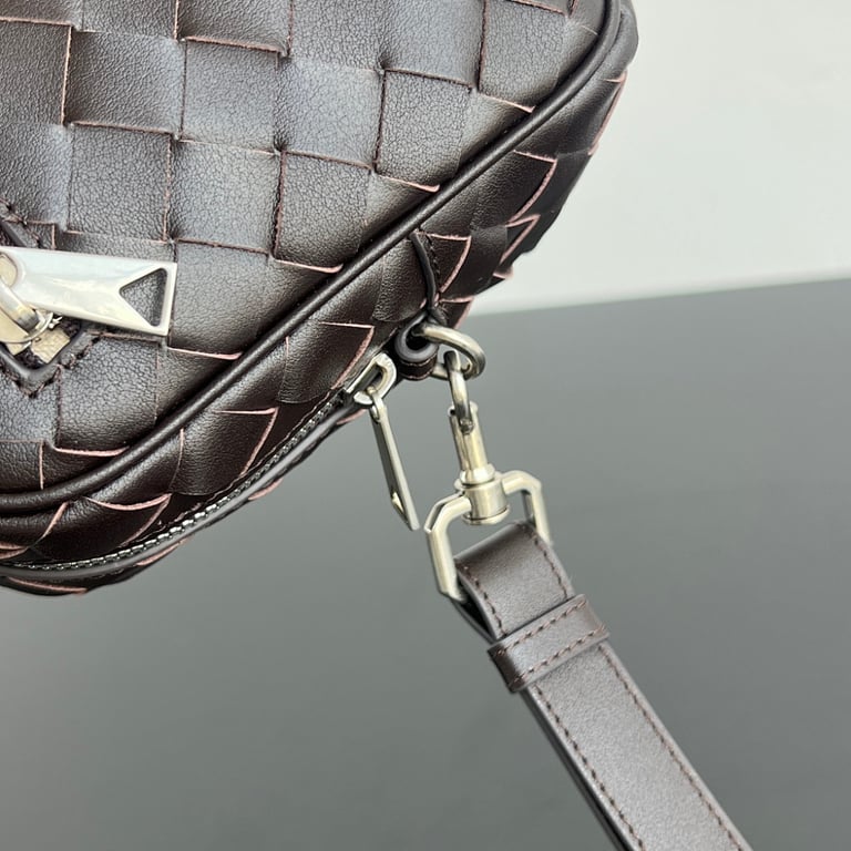 Bottega Veneta Intrecciato Leather Pouch Chocolate Brown - 5