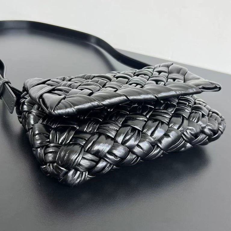Bottega Veneta Rumple Intrecciato Shoulder Bag Black - 7