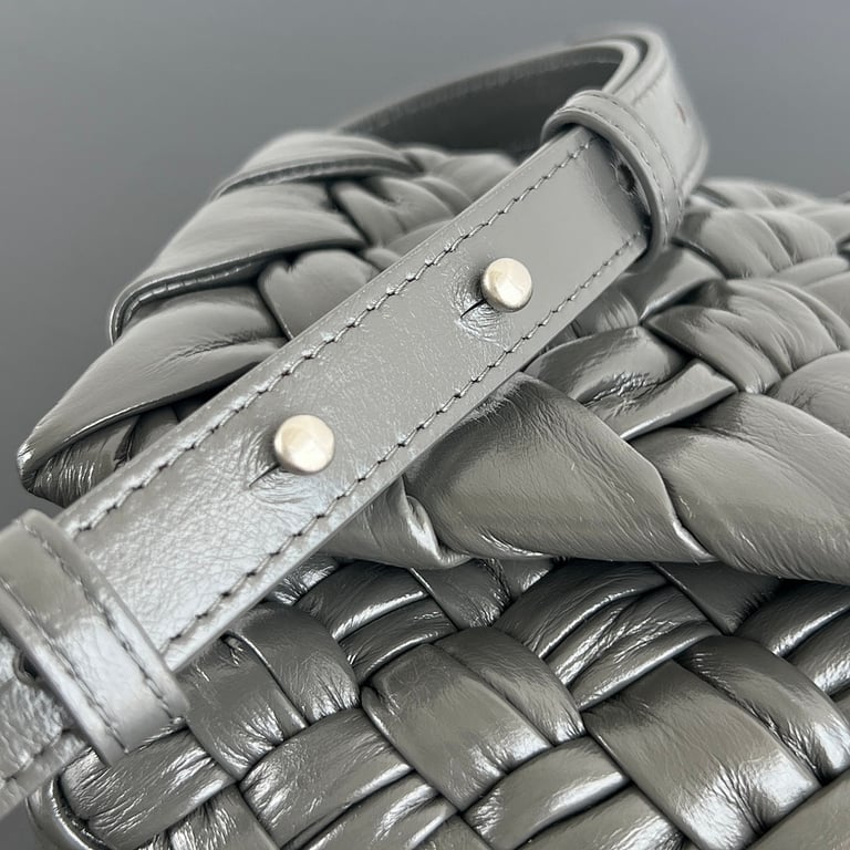 Bottega Veneta Rumple Shoulder Bag Light Graphite 787113 - 4