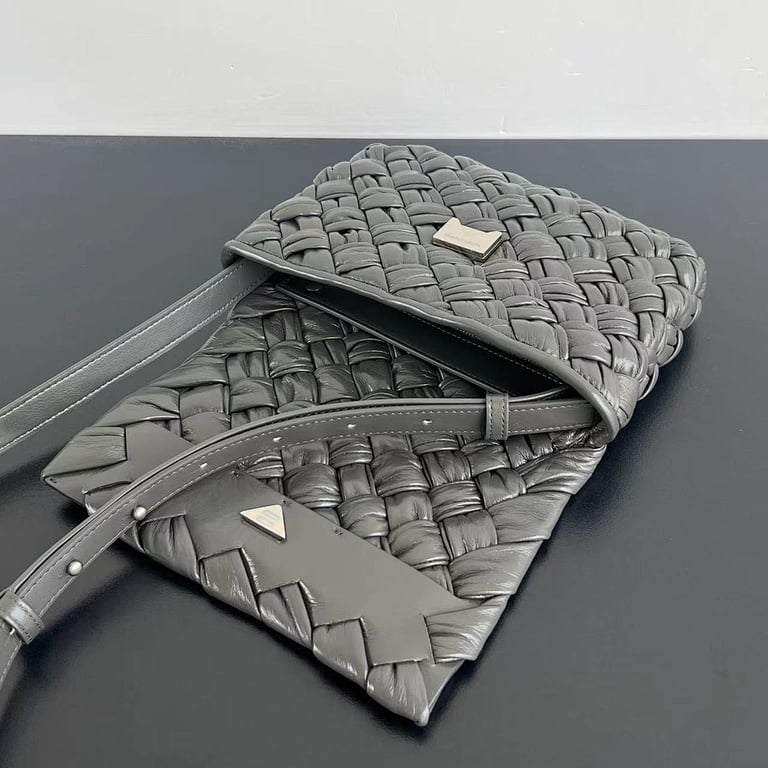 Bottega Veneta Rumple Shoulder Bag Light Graphite 787113 - 6