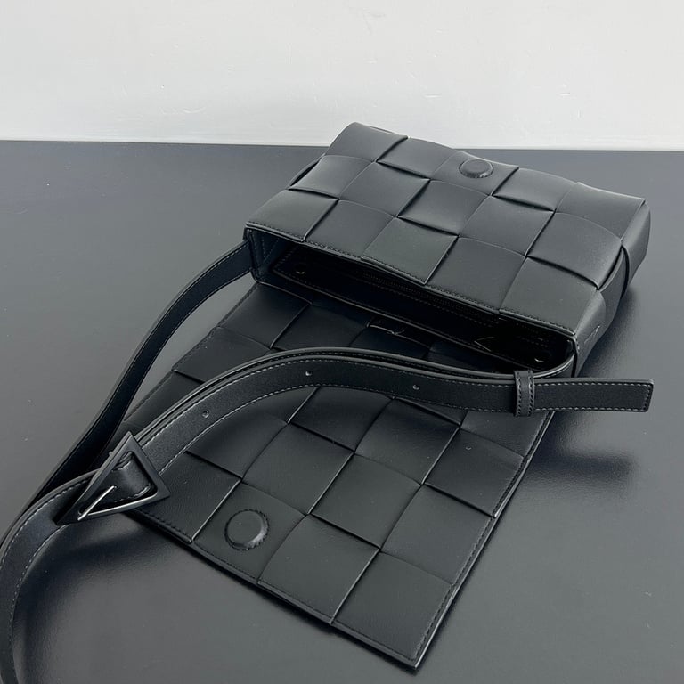 Bottega Veneta Cassette Bag Black - 5