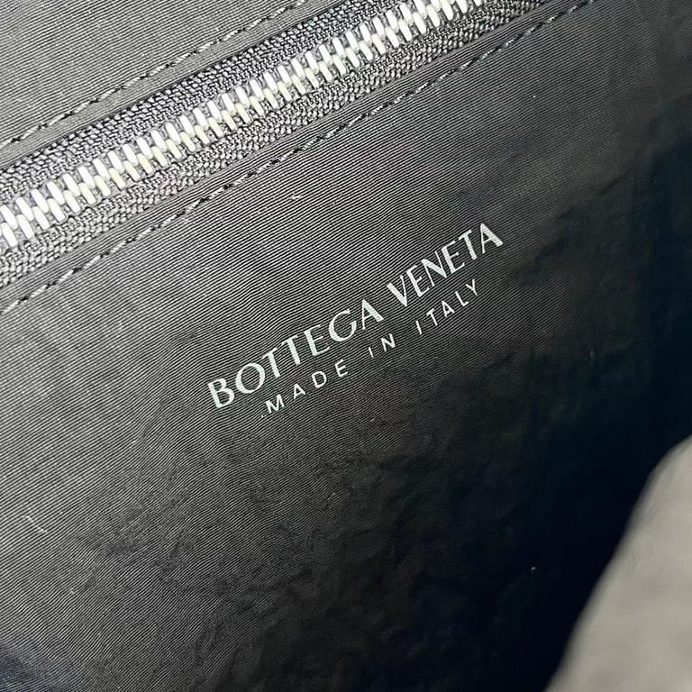 Bottega Veneta Postino Messenger Bag Black - 3