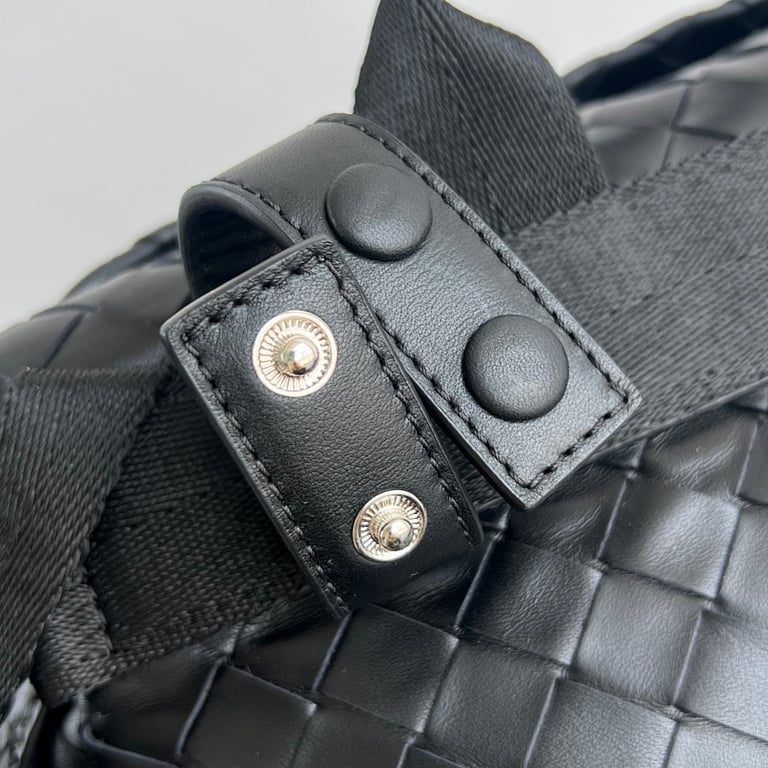 Bottega Veneta Postino Messenger Bag Black - 4