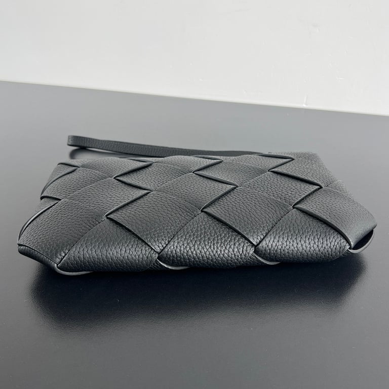 Bottega Veneta Intrecciato Leather Pouch 795119 Black - 8