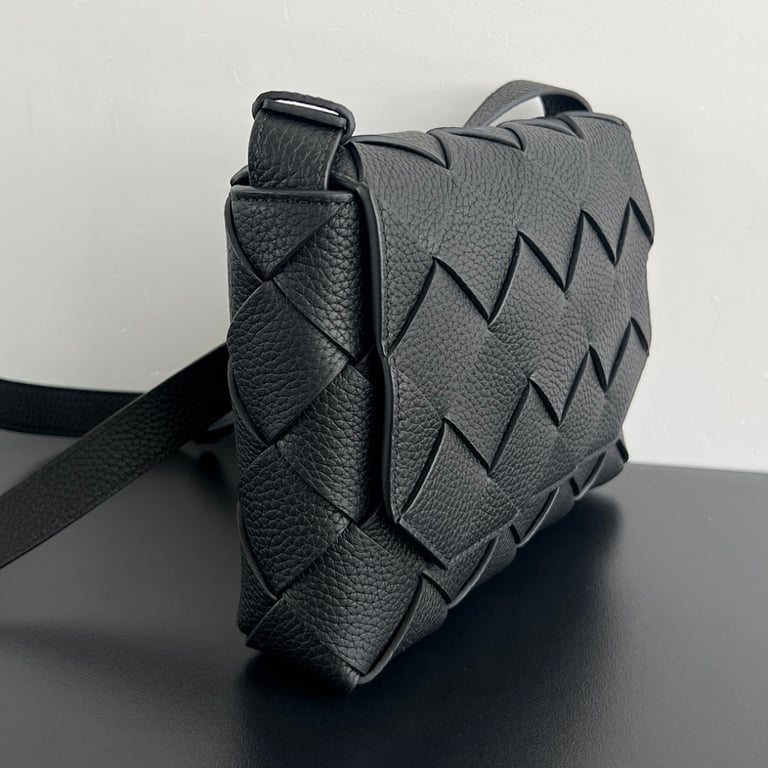 Bottega Veneta Cobble Intrecciato Crossbody Bag Black - 8