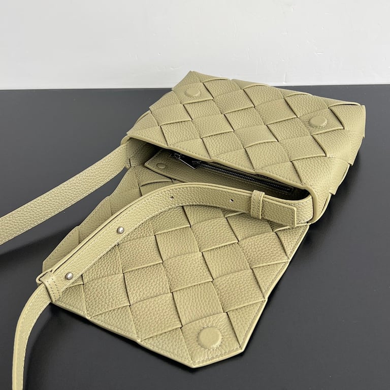 Bottega Veneta Cobble Crossbody Bag Travertine Green - 5