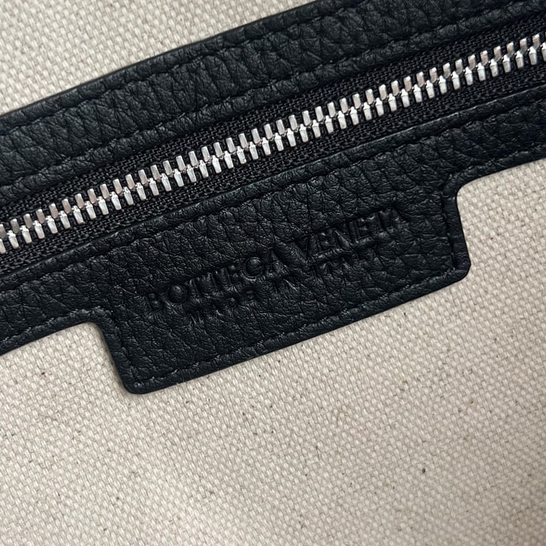 Bottega Veneta Intrecciato Camera Bag Black - 3