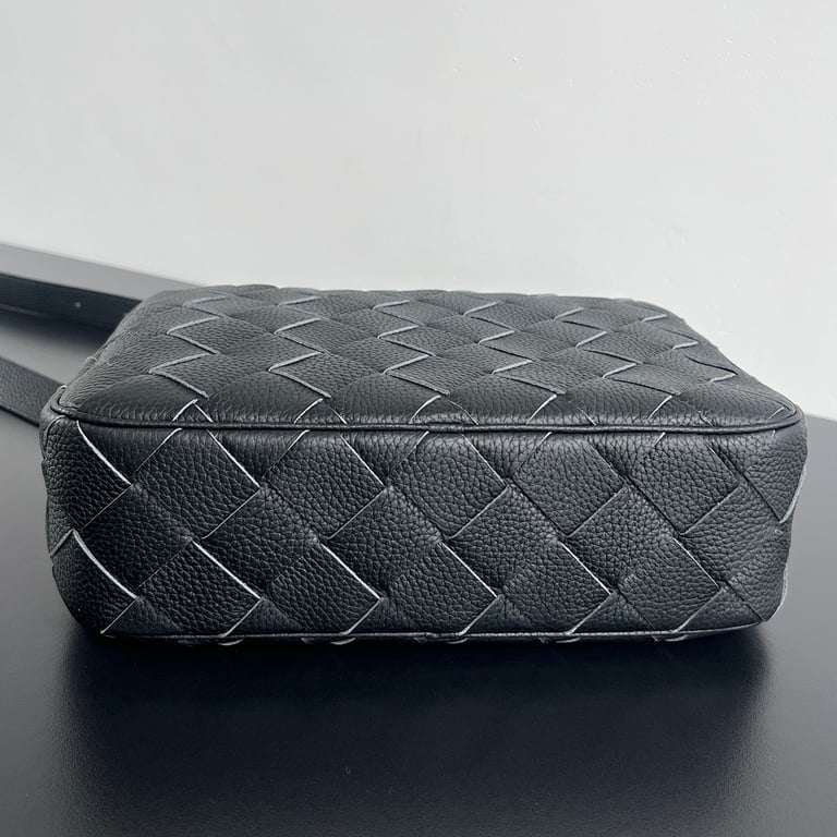 Bottega Veneta Intrecciato Camera Bag Black - 7