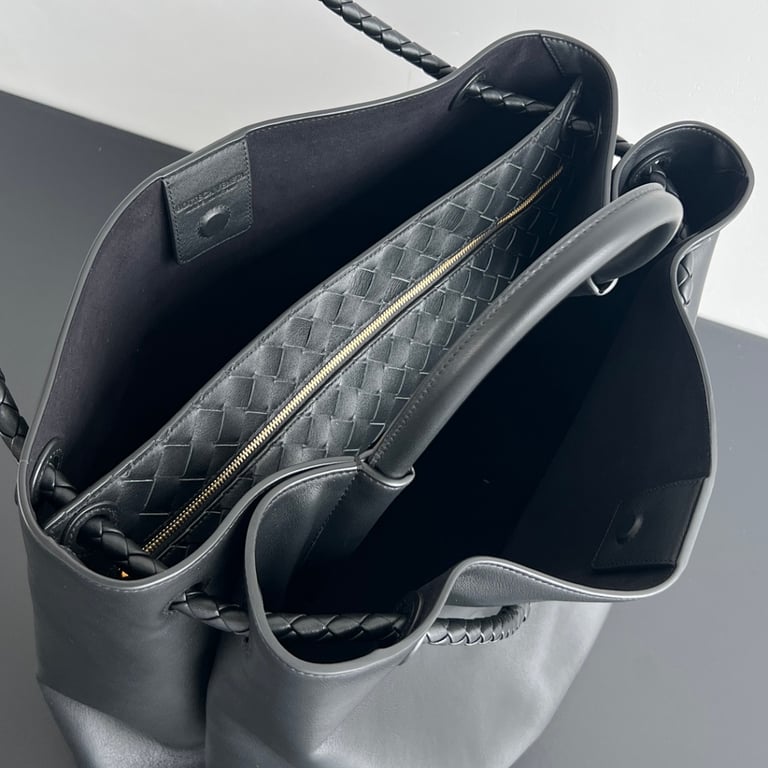 Bottega Veneta Large Andiamo Tote Black - 5