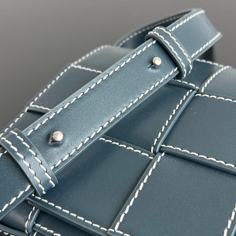 Bottega Veneta Cassette Contrast Stitch Blue - 4