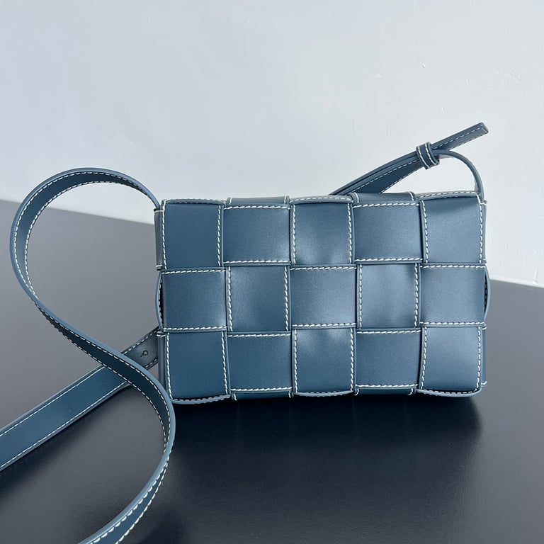Bottega Veneta Cassette Contrast Stitch Blue - 9