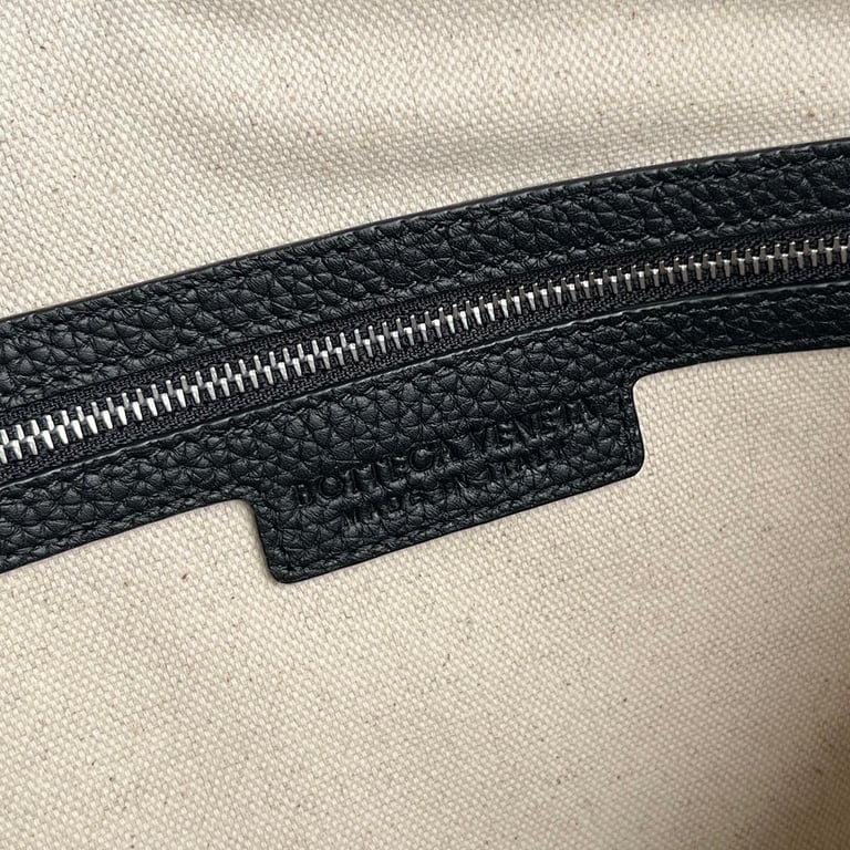 Bottega Veneta Diago Hobo Bag Black - 4
