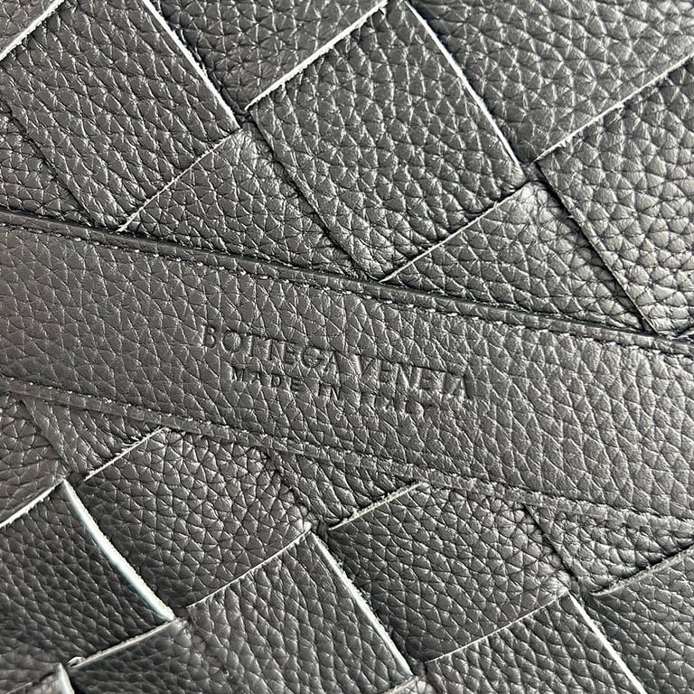 Bottega Veneta Intrecciato Tour Duffle Bag Black - 2