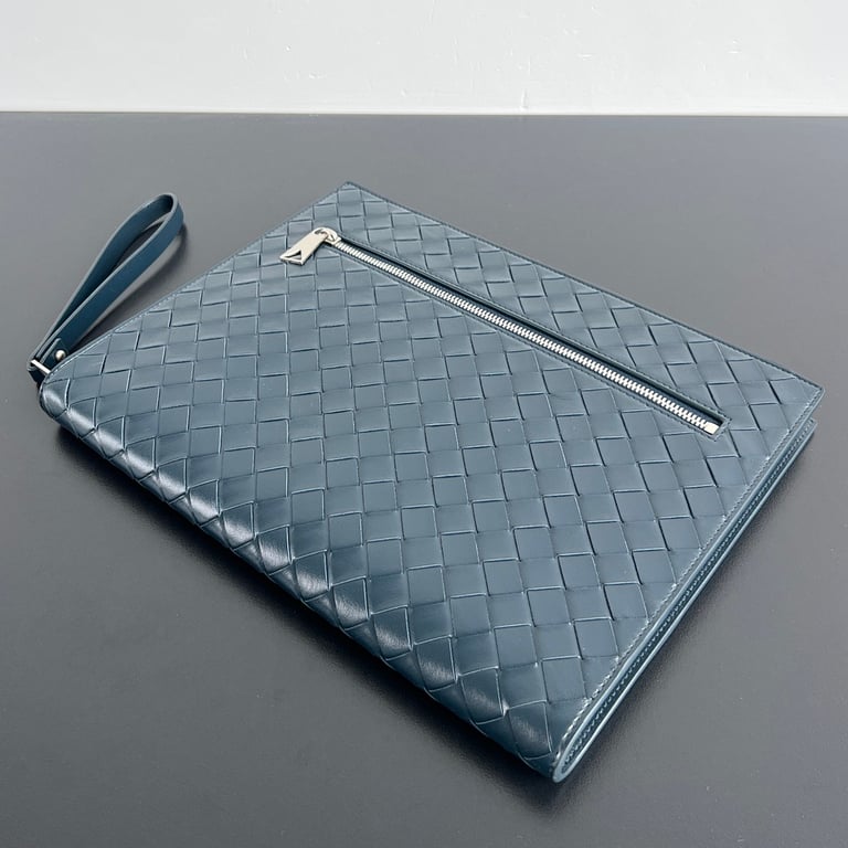 Bottega Veneta Intrecciato Leather Clutch 732638 - 5