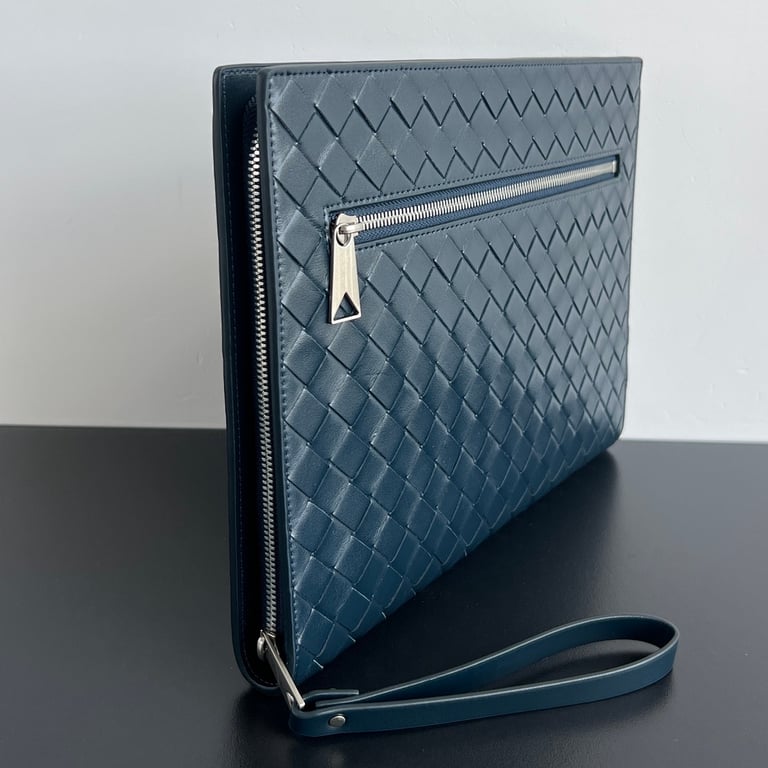 Bottega Veneta Intrecciato Leather Clutch 732638 - 8