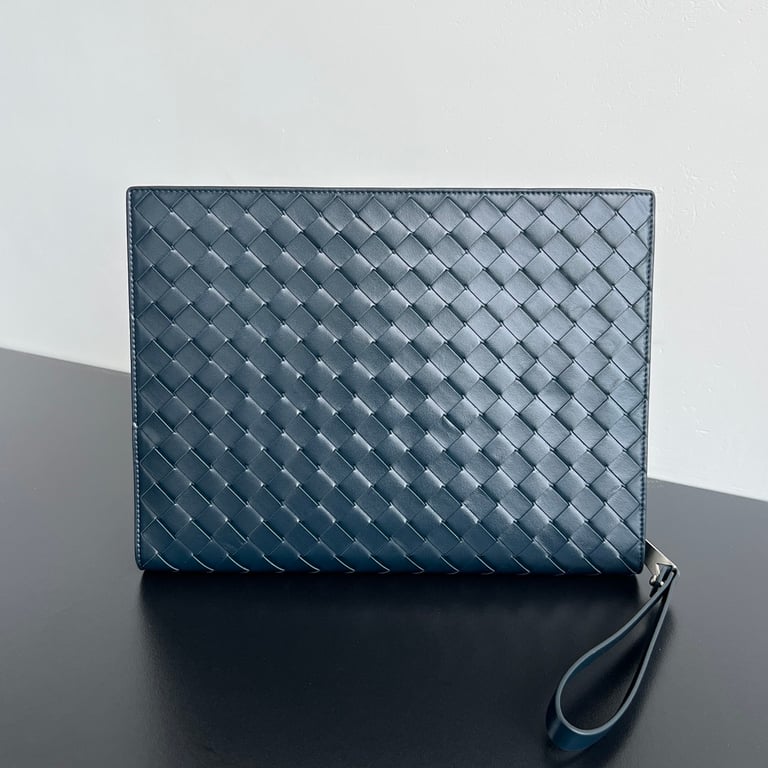 Bottega Veneta Intrecciato Leather Clutch 732638 - 9