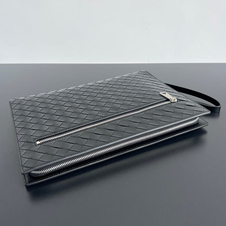 Bottega Veneta Intrecciato Leather Clutch Black - 7