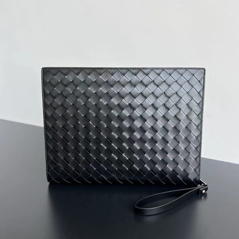 Bottega Veneta Intrecciato Leather Clutch Black - 9