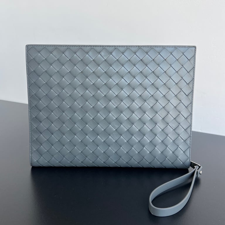 Bottega Veneta Intrecciato Leather Clutch 732638 - 9