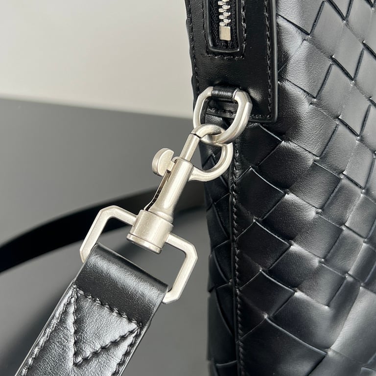 Bottega Veneta Intrecciato Leather Briefcase Black - 4