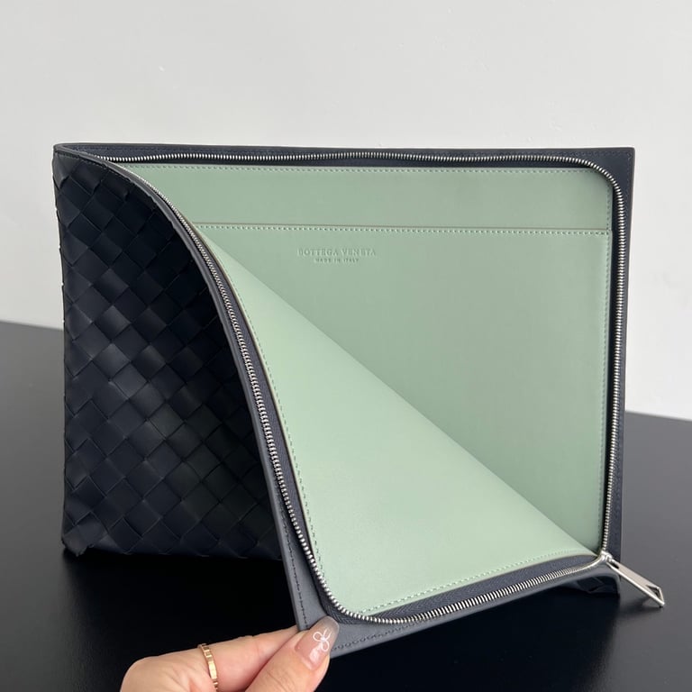 Bottega Veneta Intreccio Leather Clutch 607479 - 6