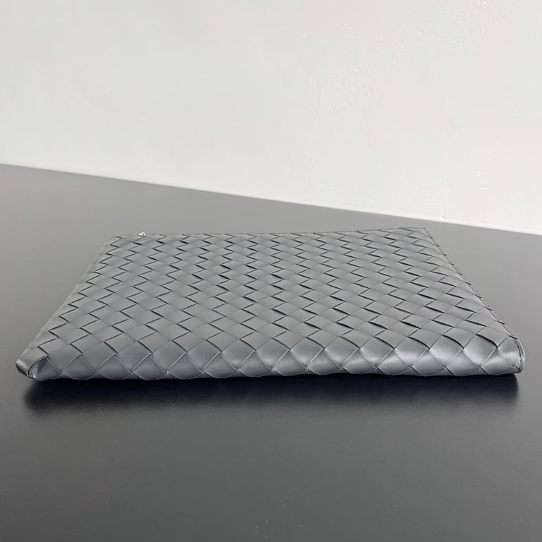 Bottega Veneta Intreccio Leather Clutch 607479 Grey - 7