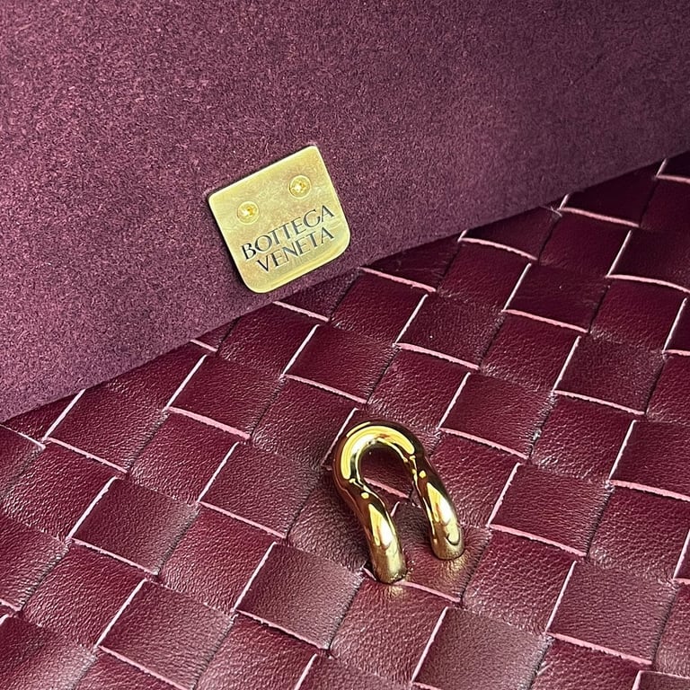 Bottega Veneta Ciao Ciao Handbag 826195 - 4