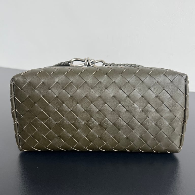 Bottega Veneta Small Andiamo Bag Olive - 8