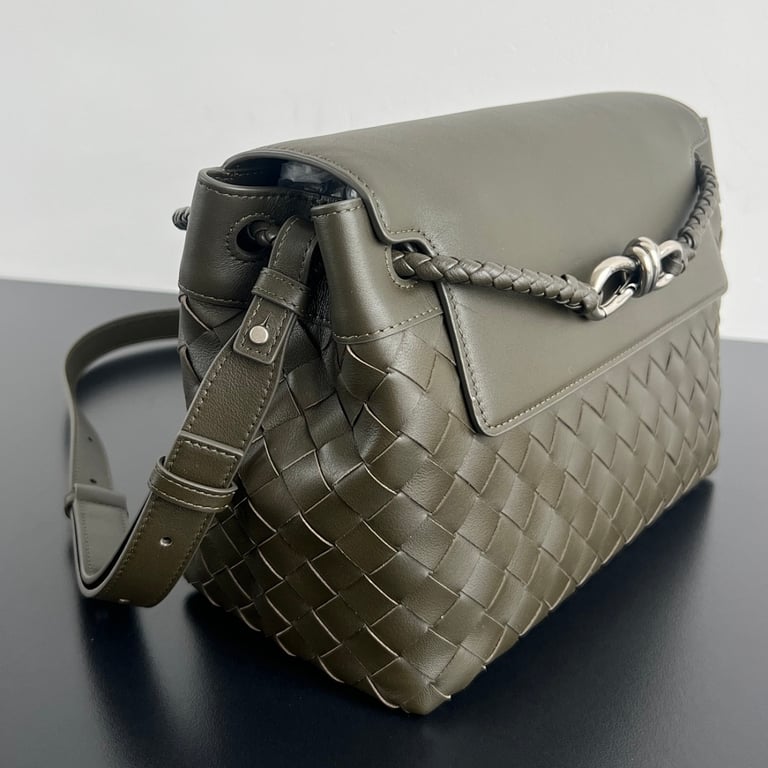 Bottega Veneta Small Andiamo Bag Olive - 9