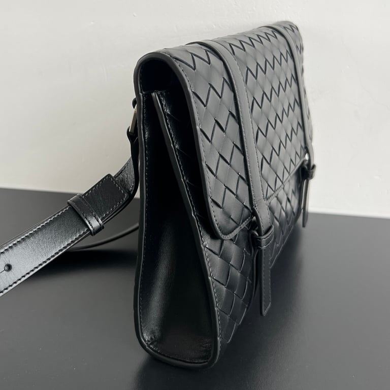 Bottega Veneta Piccolo Messenger Bag Black - 8