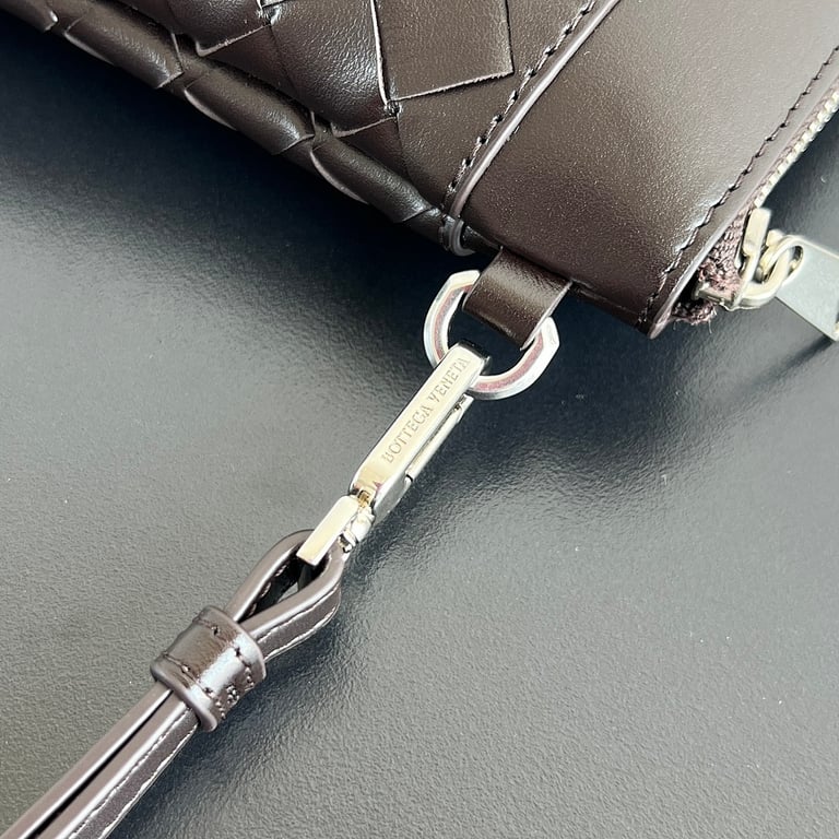 Bottega Veneta Intrecciato Leather Clutch 795712 - 6