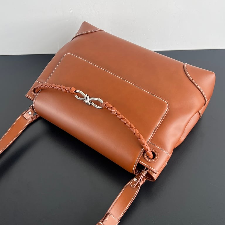 Bottega Veneta Andiamo Large Leather Bag Brown - 7