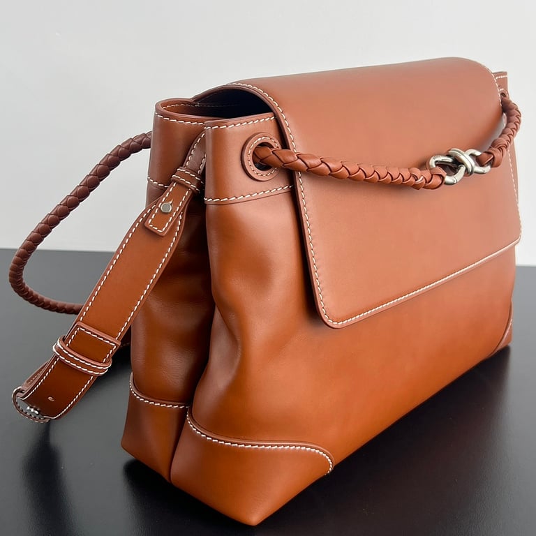 Bottega Veneta Andiamo Large Leather Bag Brown - 9